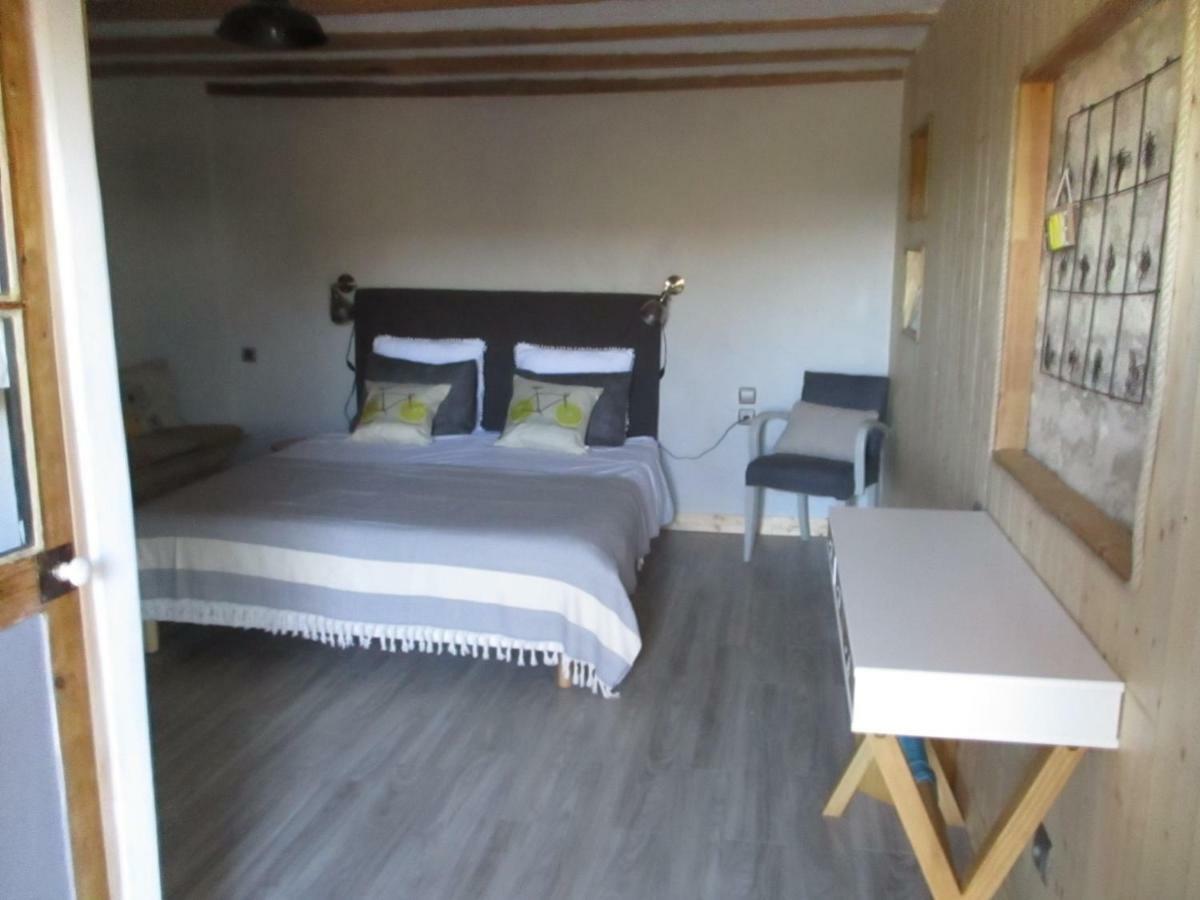 Bed and Breakfast La Grange Aux Hirondelles Sancoins Екстер'єр фото